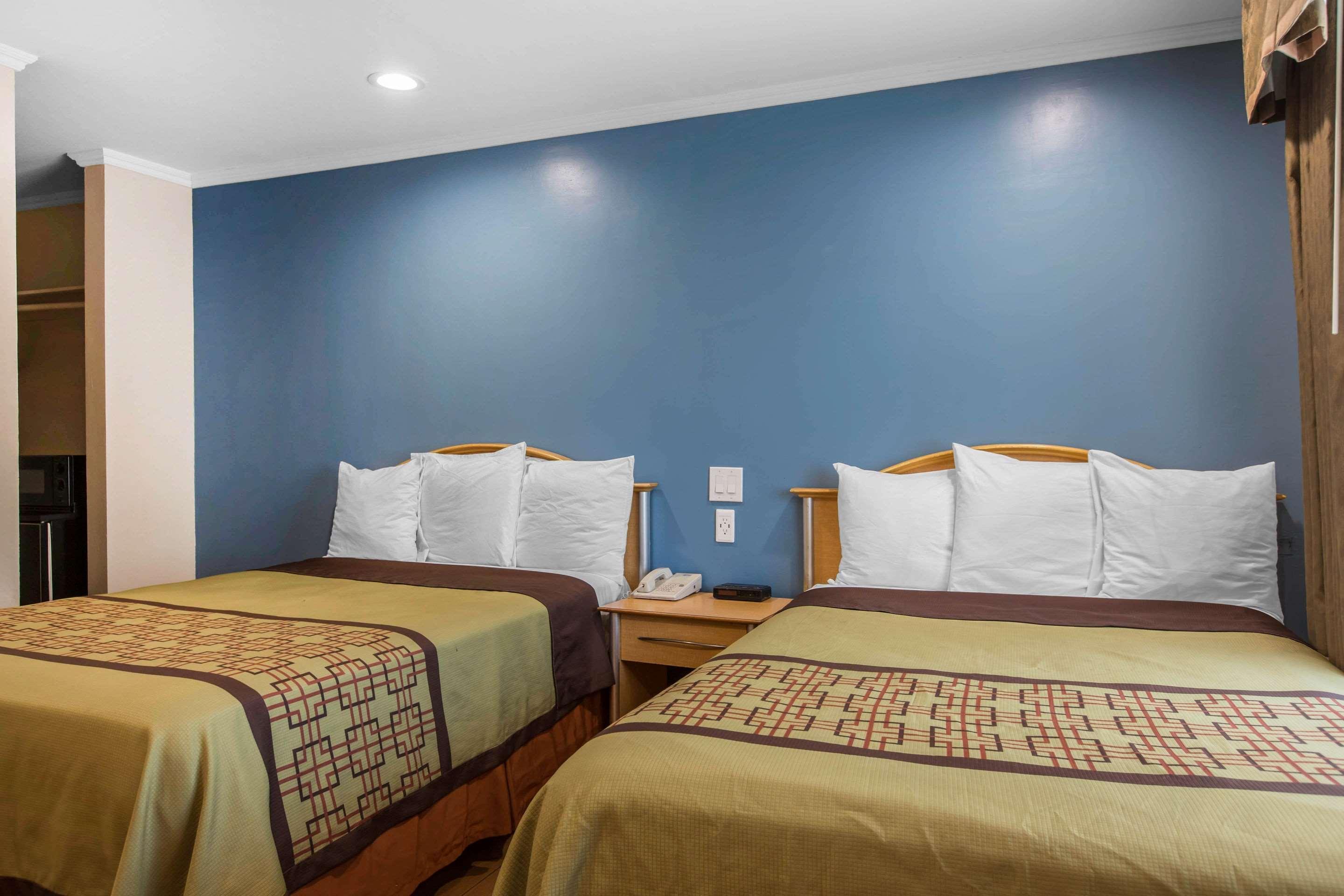 Rodeway Downtown Inn Escondido