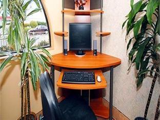 Rodeway Downtown Inn 2*