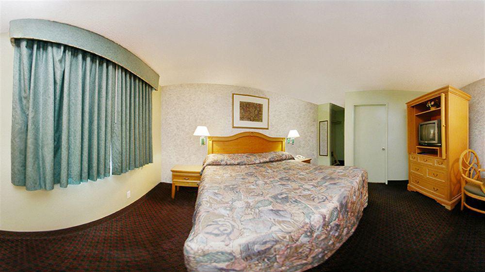 Rodeway Downtown 2*